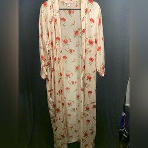 Victoria’s Secret Satin Pink Floral Print Kimono Robe Medium